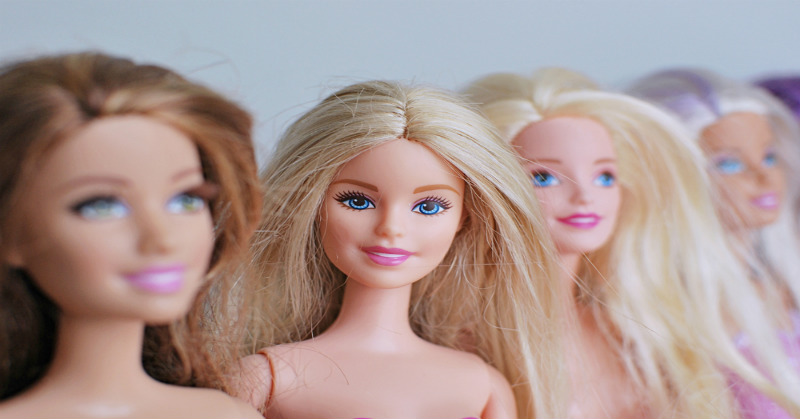 বার্বি (Barbie) বুড়ি হলো