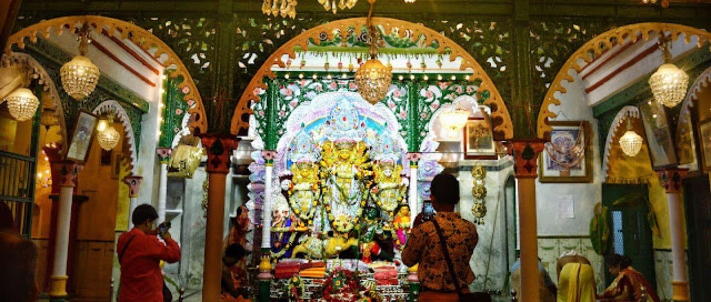 কলকাতার বেশ কয়েকটি বনেদি বাড়ির দুর্গাপুজোর সন্ধান রইল আপনার জন্য