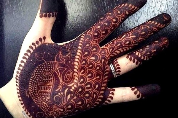 Karwa Chauth Special 5 Simple Quick Latest Bel Mehndi Designs For Hands |  karwa chauth special 5 simple quick latest bel mehndi designs for hands |  HerZindagi