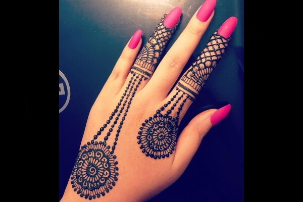 20+ simple mehndi design ideas to save for weddings and other occasions! |  Bridal Mehendi and Makeup | Wedding Blog