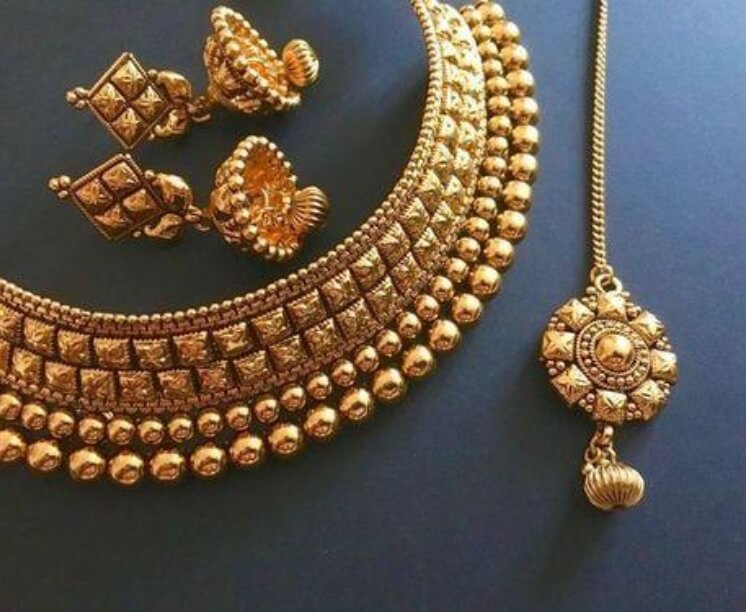 ज्वेलरी - Karwa Chauth Ke Gift Mein De Jewellery
