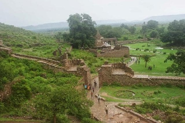 View of bhangarh kila
