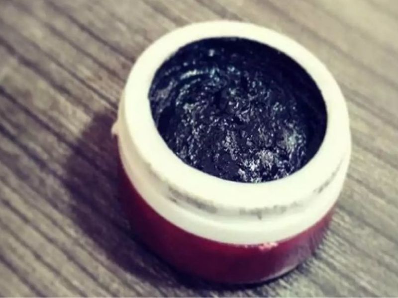 बच्चों की आंखों में काजल
