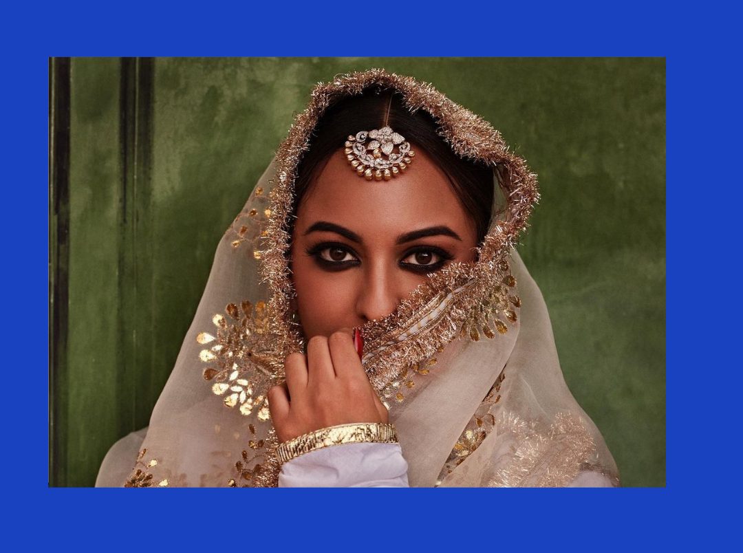 Sonakshi Sinha Recreates Rekhas Iconic Look In Hindi सोनाक्षी सिन्हा ने शेयर किया रेखा का