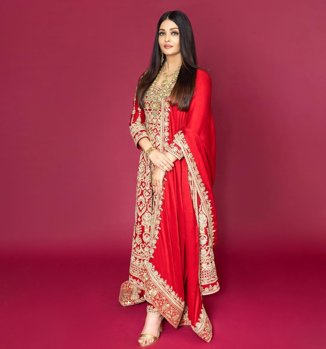 Aishwarya Rai In Red