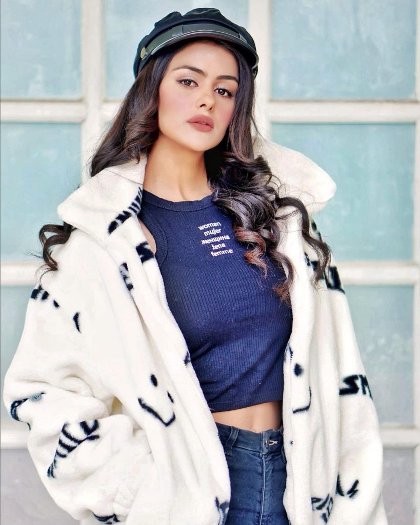 Priyanka Chahar Choudhary Family Member and Relationship
