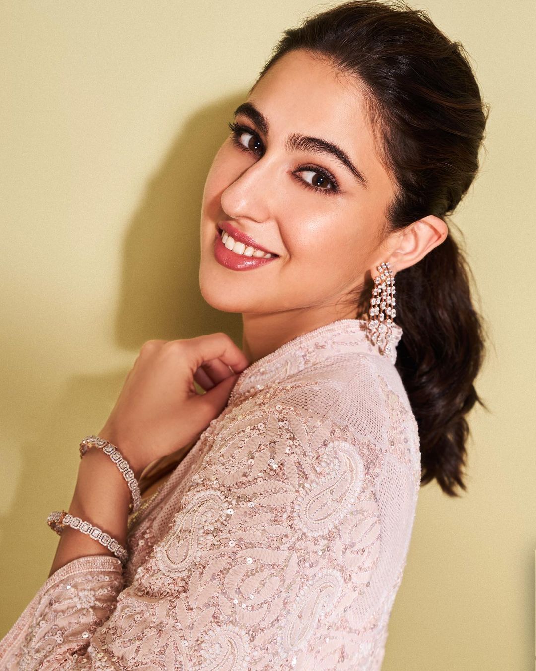 Sara Ali Khan Makeup