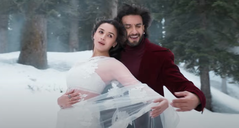 alia bhatt with ranveer singh in whiteb saree