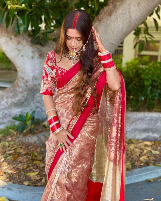 Young Indian Woman Celebrating Karwa Chauth Stock Photo 473118169 |  Shutterstock