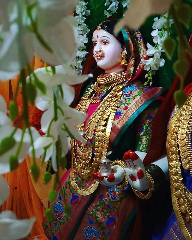 गौराईला साडी कशी नेसवावी