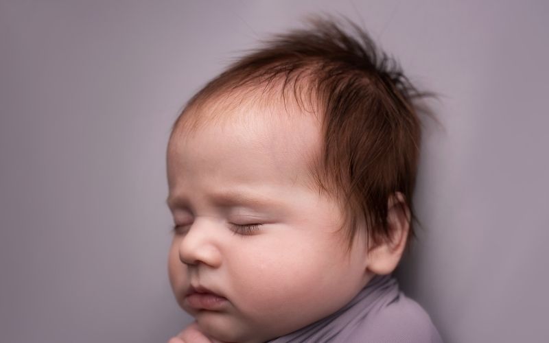 लहान मुलांच्या केसांची काळजी घेण्यासाठी टिप्स - Hair Loss In Children In Marathi