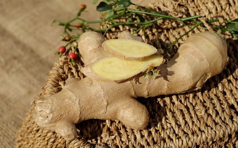 आलं (Ginger For Fever)