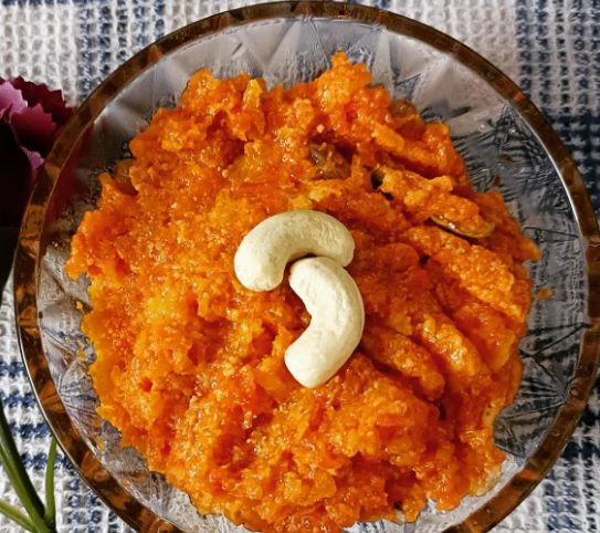 गाजरचा हलवा - Gajar Halwa Recipe For Gudhi Padwa In Marathi