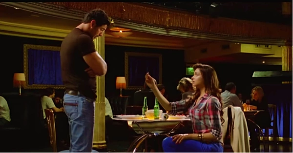 FB-how-to-propose-to-a-guy-deepika-john-abrahim ஒன்றாகத் தயாரா? உங்கள் ஆண்மகனிடம் முன்மொழிய அழகான வழிகள்!