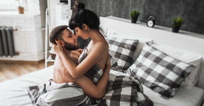 FB-importance-of-sex బంధాన్ని నిలబెట్టుకోవడానికి.. శృంగారం ఎంత మేర అవసరం?