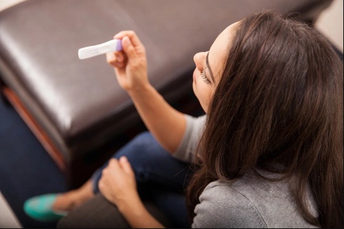 fb-adorable-ways-to-anounce-pregnancy మీరు తల్లి కాబోతున్నారా.. అయితే ఆ విషయాన్ని ఆనందంగా పంచుకోండి..!
