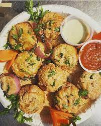 types-of-momos-gravy-tandoori-momos