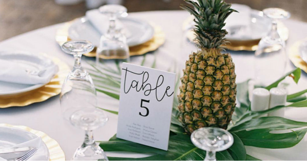 Planning A Summer Wedding? These Pineapple Centerpieces Are Just The Right Tropical Vibe You Need