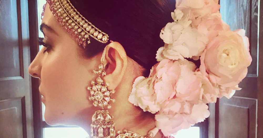 He Is The Man Behind Anushka's Chic Hairstyles On Her Wedding! | POPxo