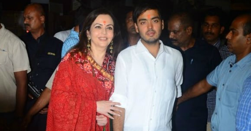 Nita And Son Anant Ambani Visit Siddhivinayak Temple 