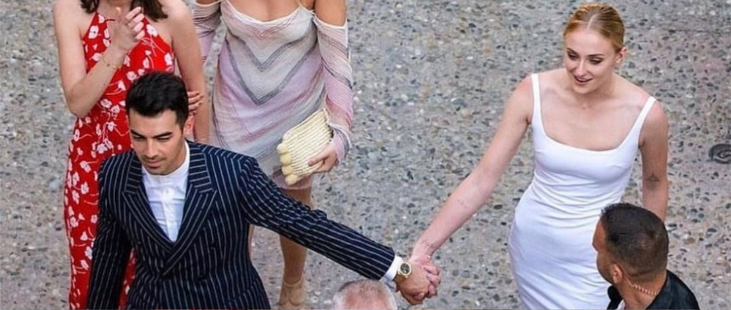 Sophie Turner & Joe Jonas: Photos From Their Wedding In France – Hollywood  Life
