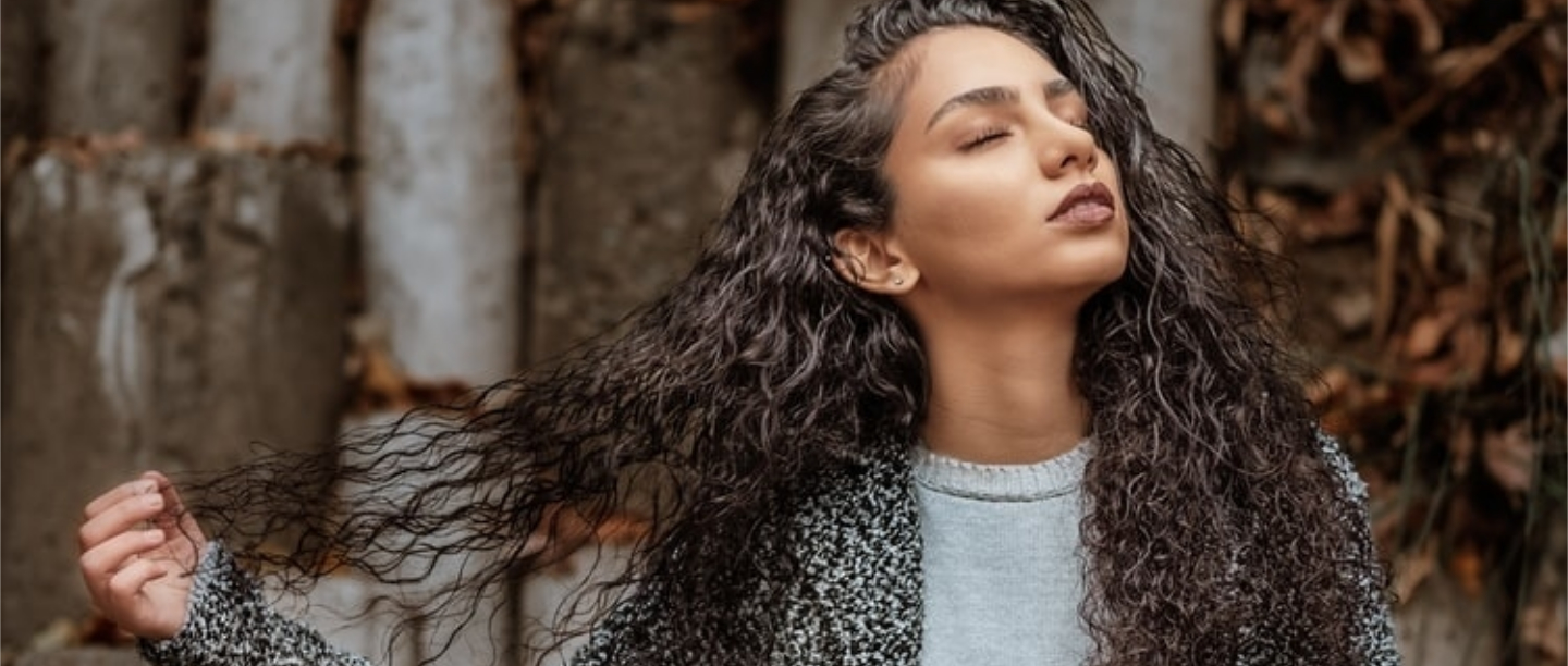 12 Best Hair Serums For Curly Hair In India | POPxo