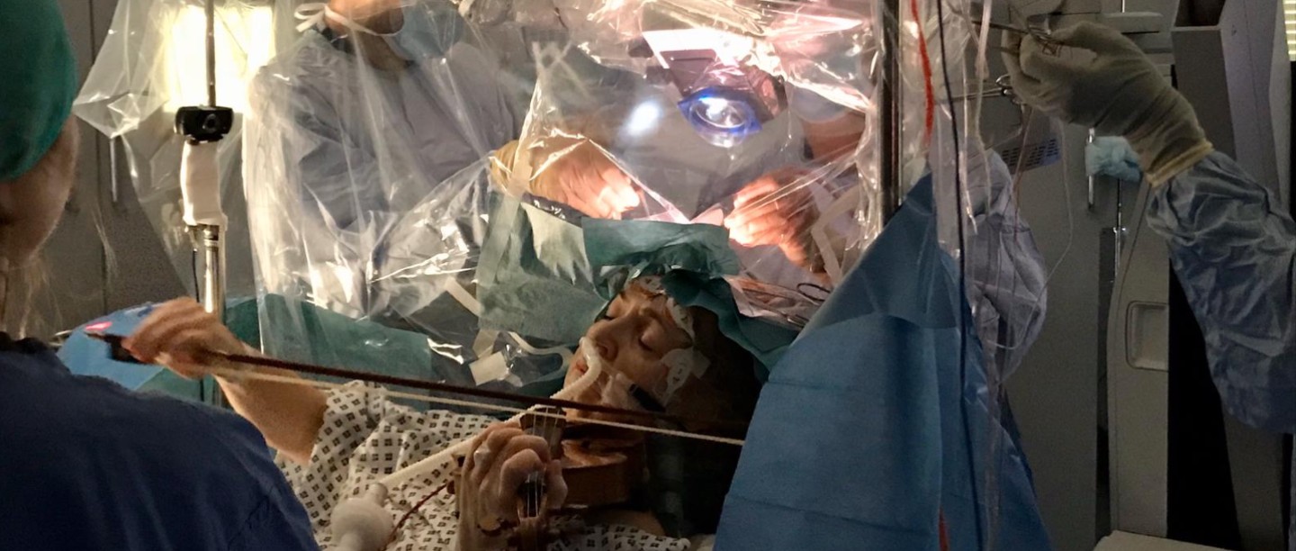 Watch: Woman Plays Violin During Her Brain Surgery &amp; We Are So Moved