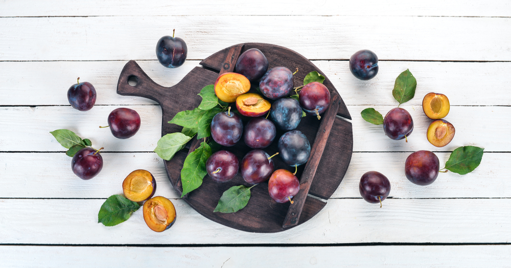 Happy Skin Hair Growth &amp; A Healthy Heart: Here Are ALL The Reasons Why You Need To Eat Plums!