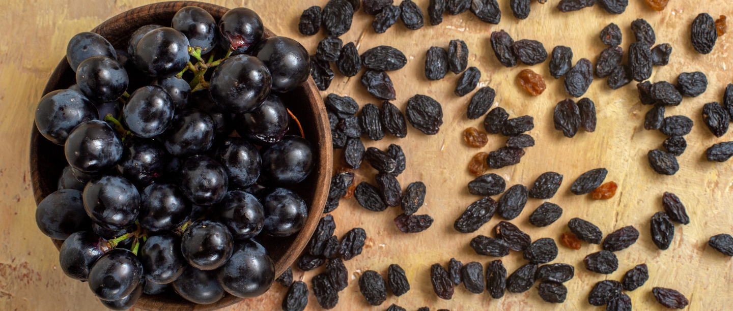 8 Black Raisin Benefits for Health - Dry Black Grapes Benefits