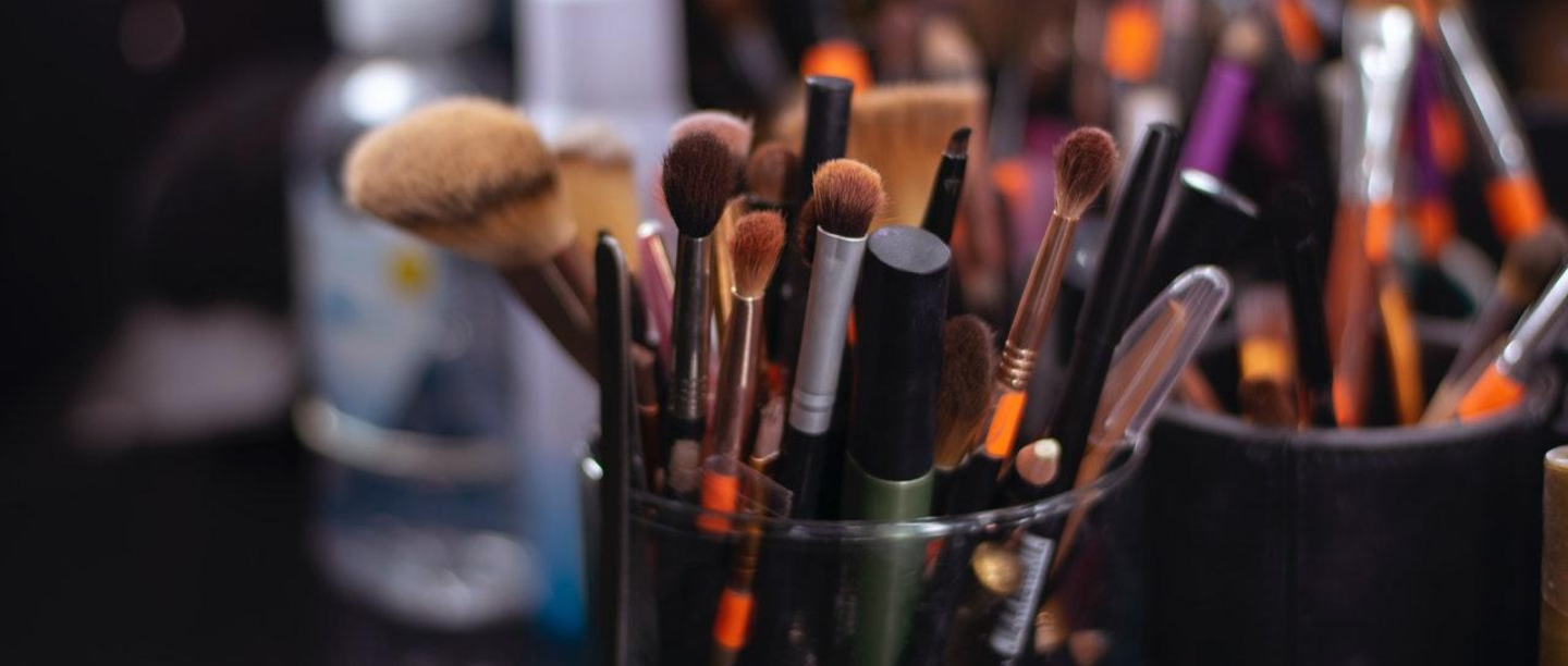 Makeup Brushes 101: Your Guide To Decode Each And Every One Out There!