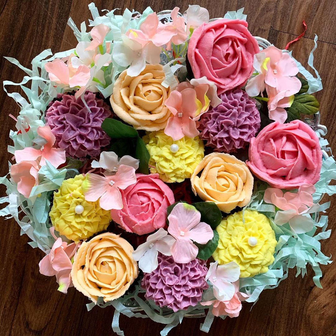 Cupcake Bouquet-girlfriend cake design