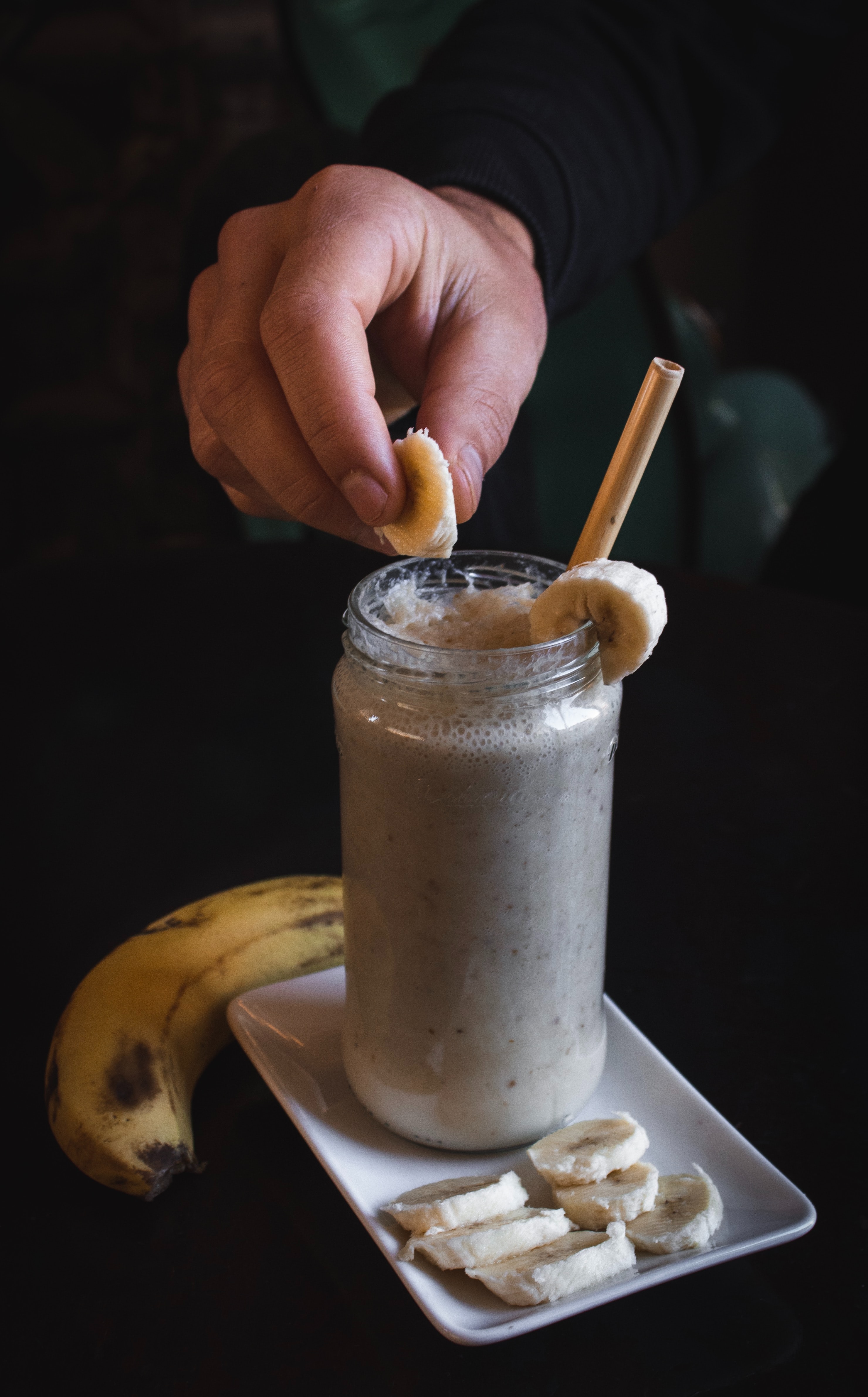 Helps you feel satiated - benefits of eating banana