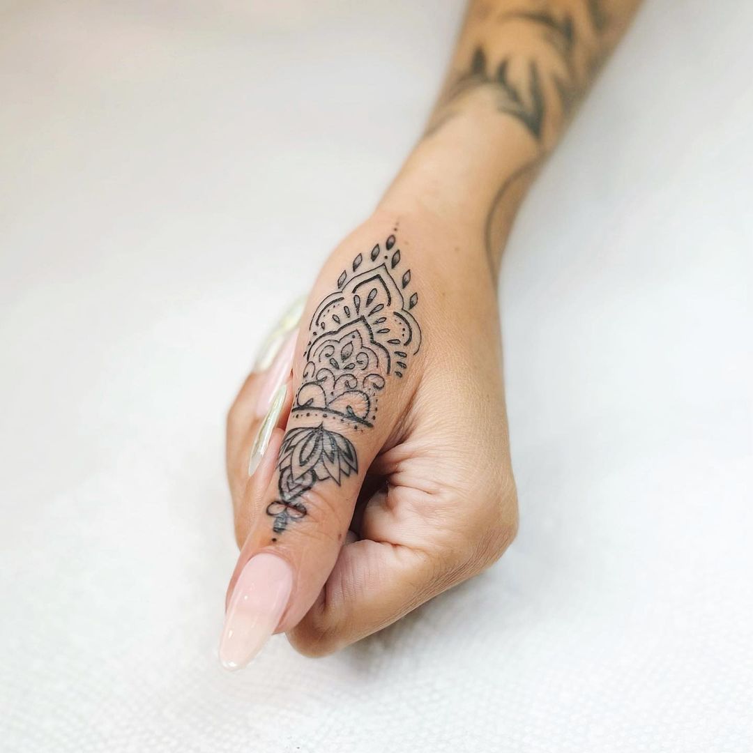 Tip 99+ about unique tattoos for girls on hand best .vn