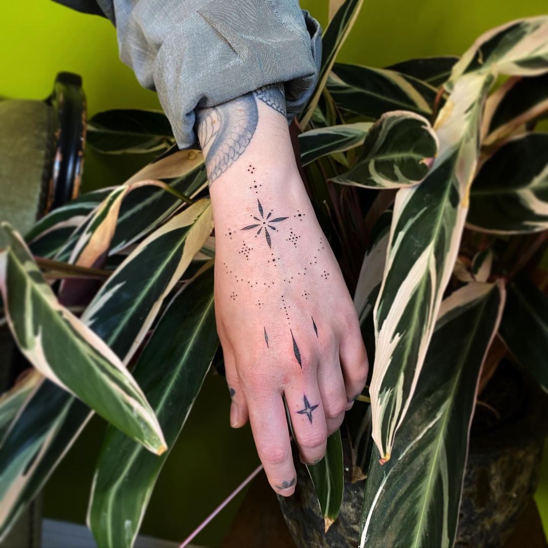 79 Hand Tattoos For Women with Meaning  Our Mindful Life