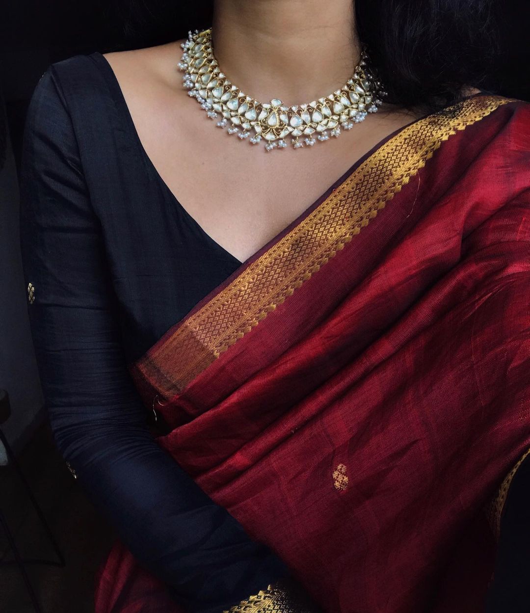 Simple and elegant saree look | Black saree designs, Saree look, Elegant  saree