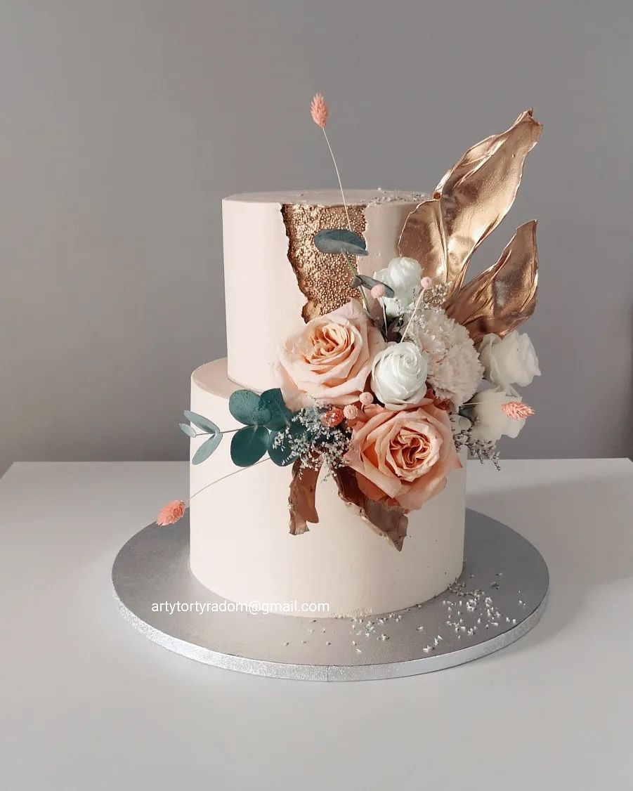 Elegant White Wedding Anniversary Cake With Name And Photo