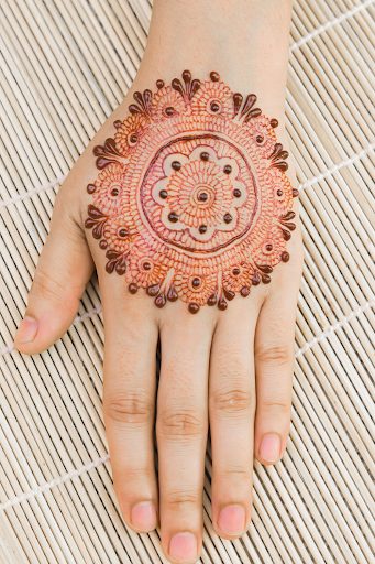 10+ Special Mehndi Designs For Karwa Chauth 2023