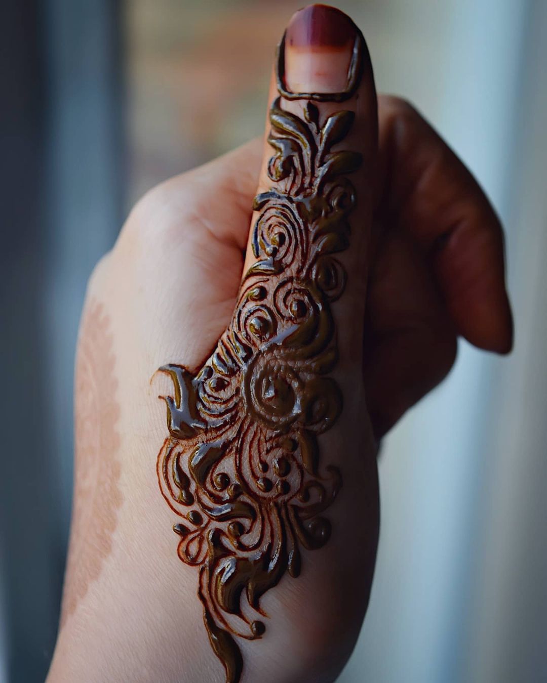 Finger Mehndi Designs - Thumb Henna Design