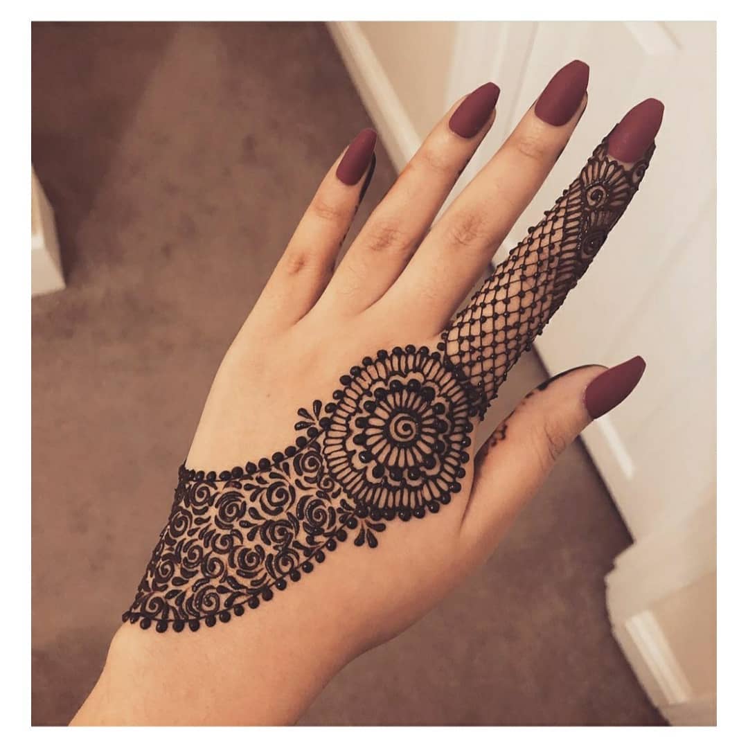 Pin by MADIHA on Pins by you | Mehndi designs for fingers, Finger mehendi  designs, Mehndi designs front hand