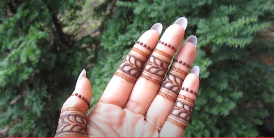 Unique Finger Mehndi Designs For Wedding Season | HerZindagi