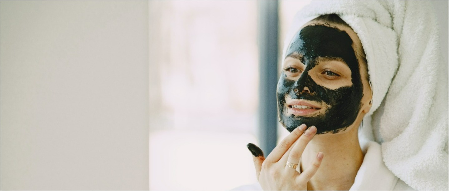 mask acne 7 Face Packs For Acne-Prone Skin That Will Help You Breakup With Maskne Once & For All