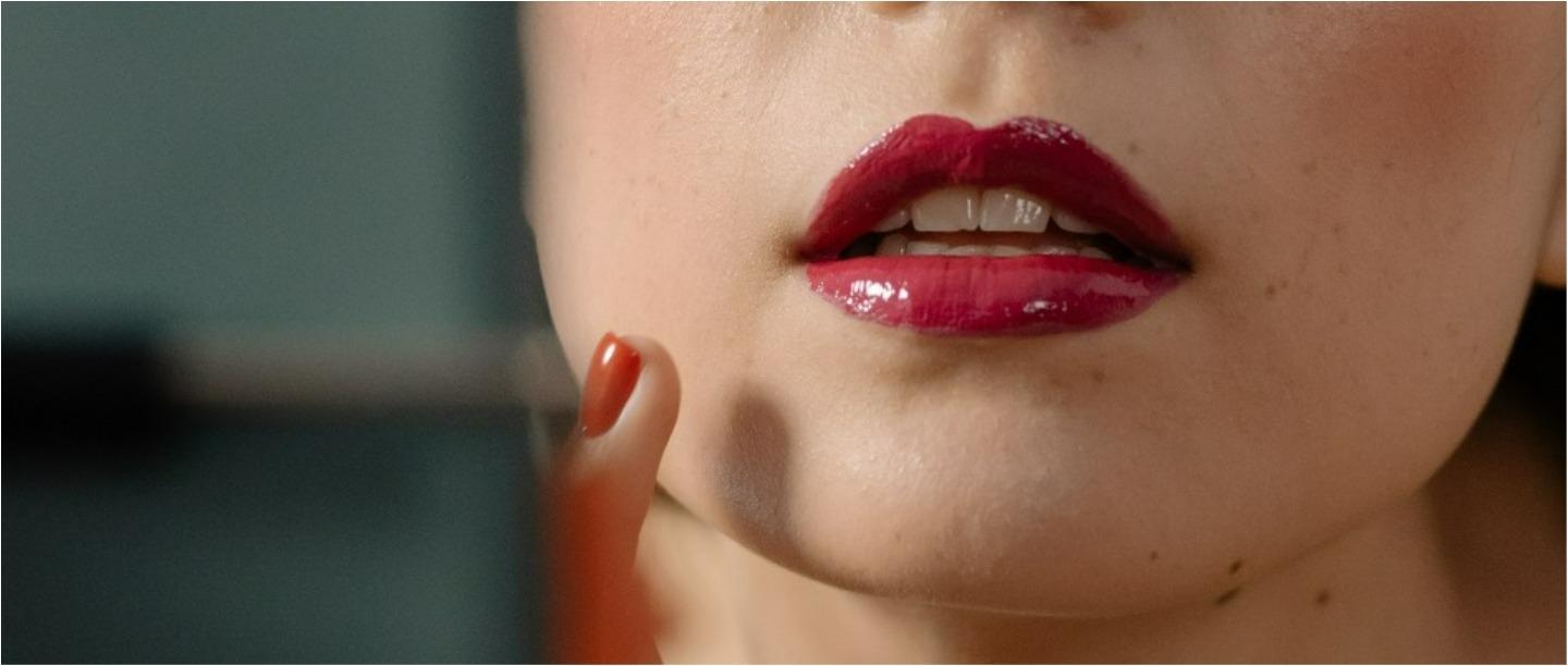 peel lip Love Transfer Proof Lipstick? Try This DIY Peel-Off Lip Stain Instead!