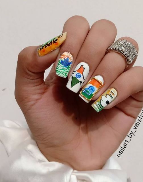 35 Fabulous Collection of Nail Art Examples | Naldz Graphics