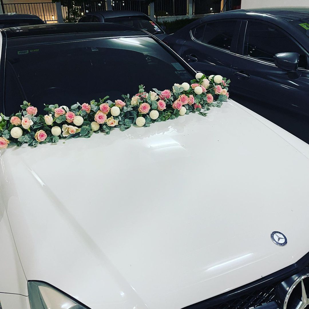 5 Ideas to Decorate Your Wedding Car with Fresh Flowers