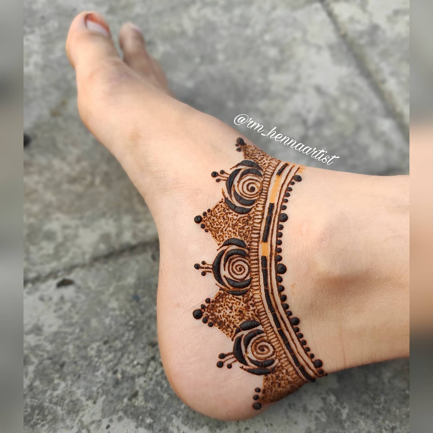 Very easy and beautiful leg mehndi design/2020 latest leg mehndi design -  video Dailymotion