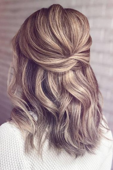 Trendy Short Hairstyle Ideas Thatll Go Perfect With Your Bridal Outfit   Braids To Beach Waves  More  WeddingBazaar