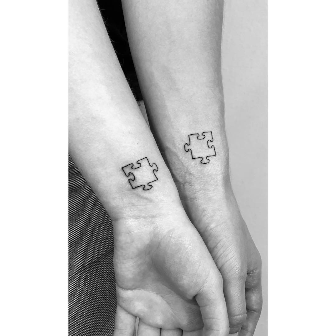27 Unique Tiny Tattoos (Ideas, Designs & Meanings) | Minimalist tattoo small,  Tiny tattoos, Tiny tattoos for women