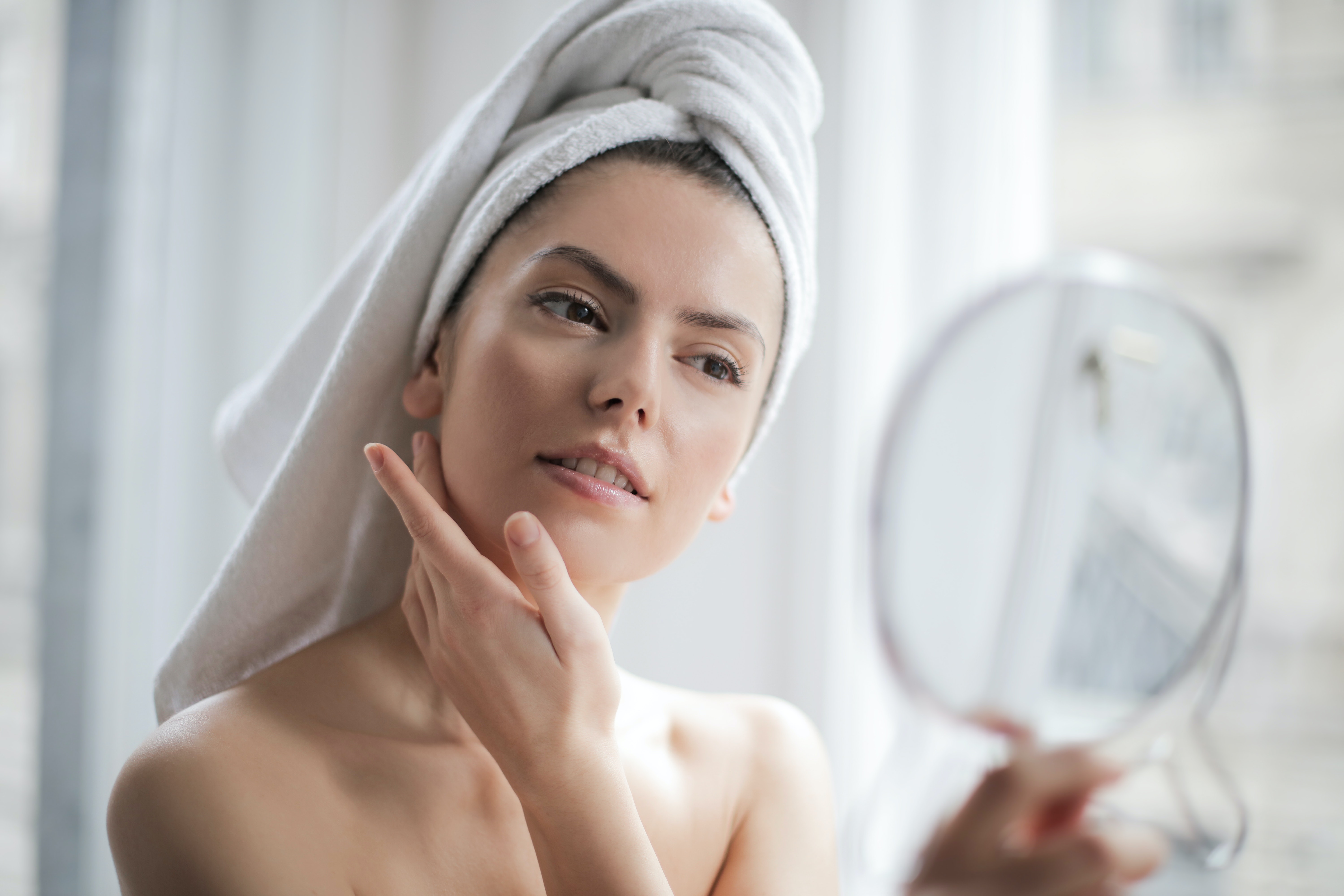 Coffee, Cinnamon, Coconut Oil Face Mask For Acne-Prone Skin