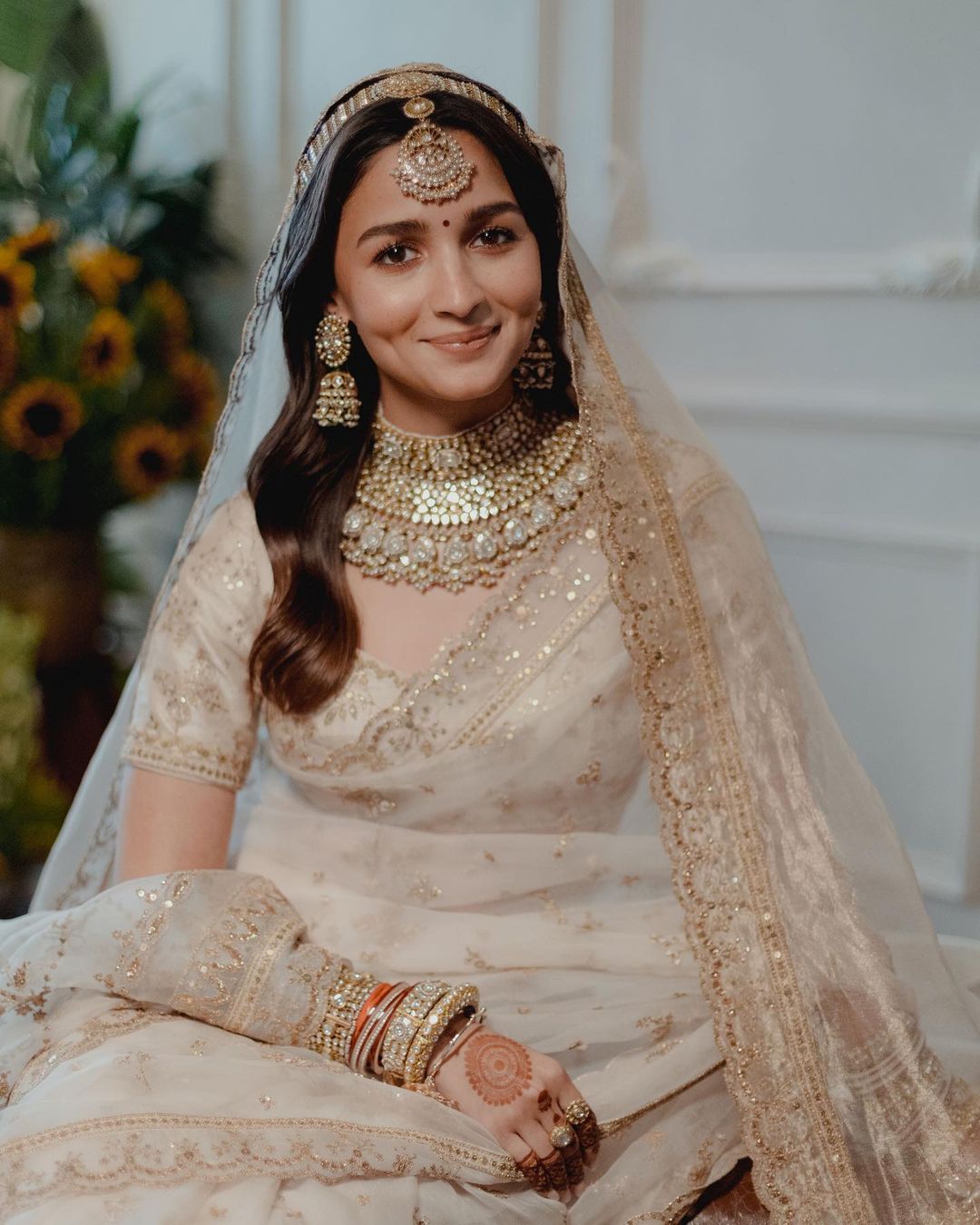Kiara Advani's wedding look: 5 bridal beauty lessons to learn from the  actor