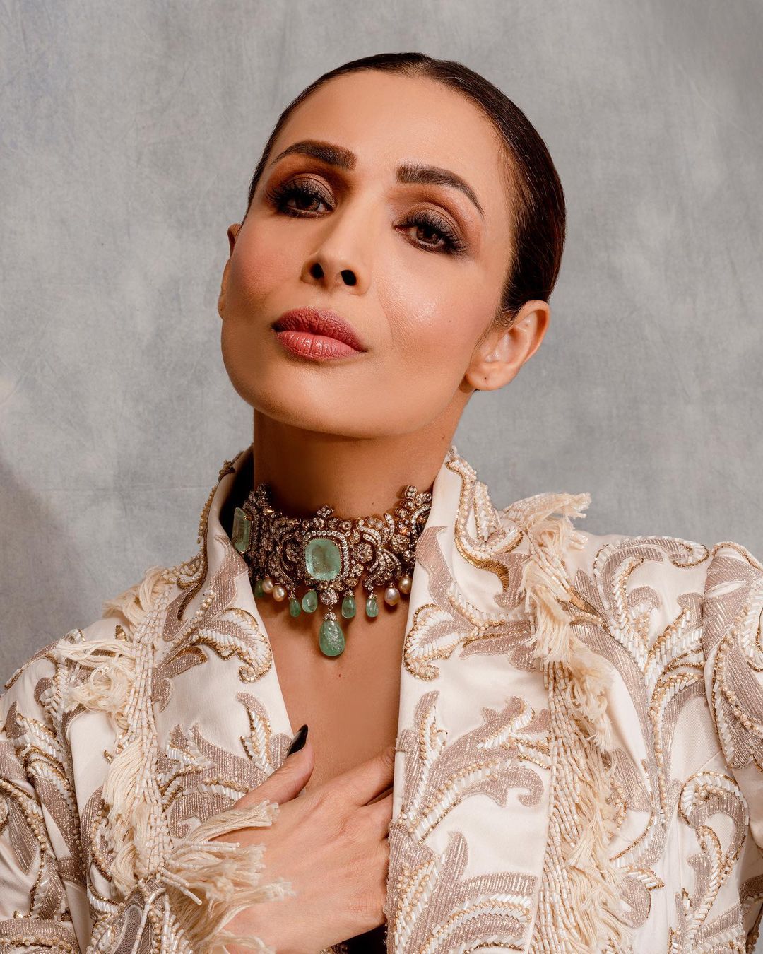 Malaika Arora Shows Us You Don't Need To Contour To Look Classic